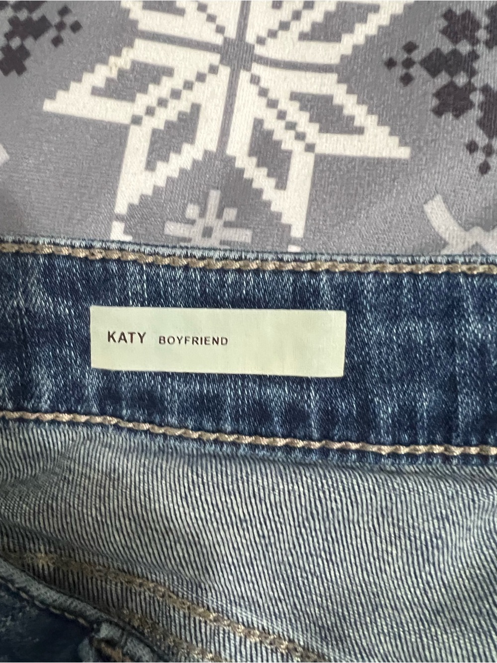 Kut from the Kloth Blue Straight-Leg Jeans with Turtle Patch - Picture 5 of 9